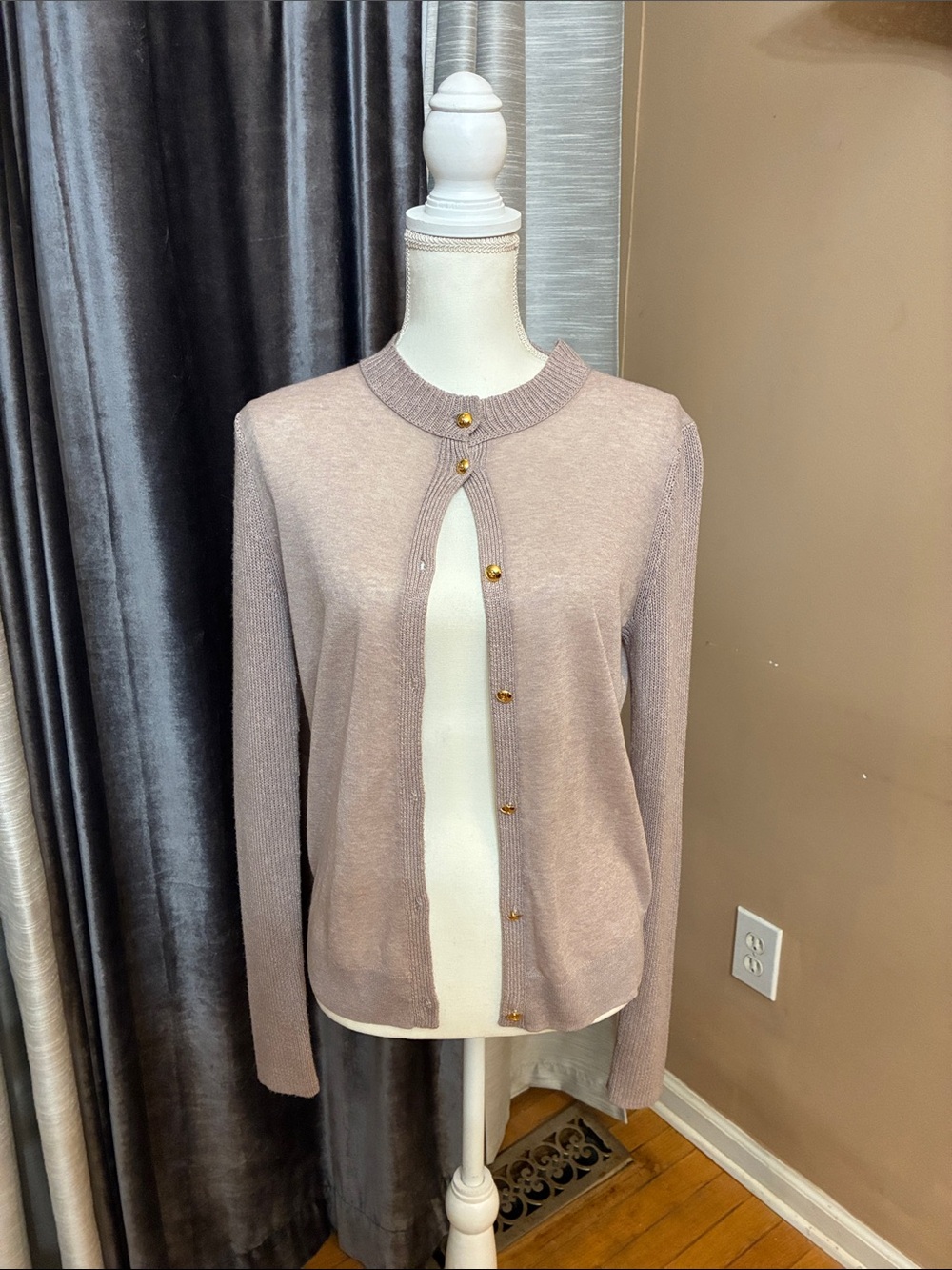 St. John Mauve Button-Front Crewneck Cardigan